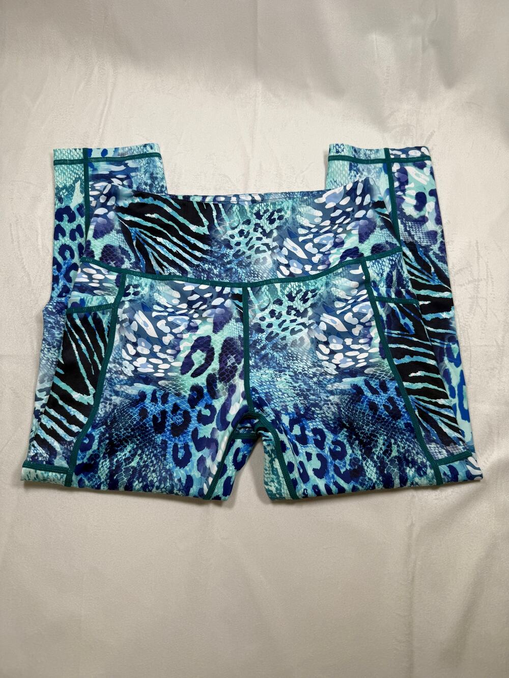 CVG Constantly Varied Gear Sz S Blue Leopard Print Leggings Active Gym Running